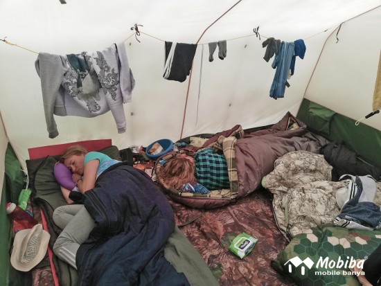 45. Экспедиция на Мультинские озера 2019 - внутреннее пространство в палатке Роснар Р-34 после дождя.jpg (207.62 КБ) 8180 просмотров 45. Экспедиция на Мультинские озера 2019 - внутреннее пространство в палатке Роснар Р-34 после дождя