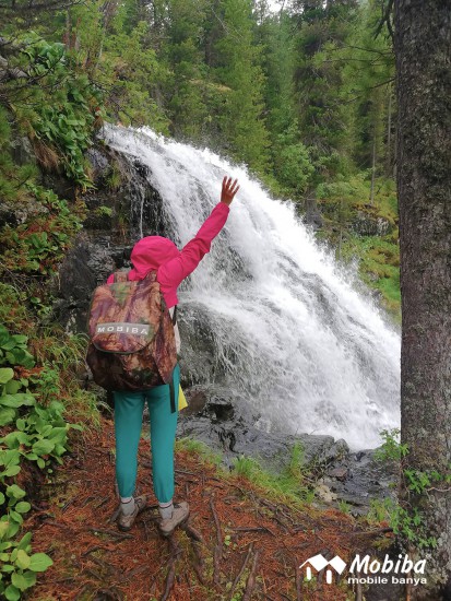 50. Экспедиция на Мультинские озера 2019 - Кайфандра рядом с водопадом Мультинского участка Катунского биосферного заповедника .jpg (417.9 КБ) 8186 просмотров 50. Экспедиция на Мультинские озера 2019 - Кайфандра рядом с водопадом Мультинского участка Катунского биосферного заповедника