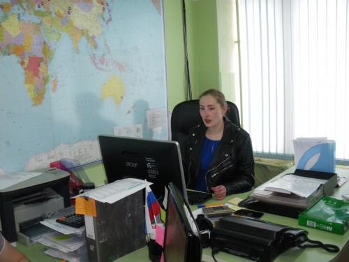 IMGP0005.JPG (219.22 КБ) 2069 просмотров Марина Маленькая на рабочем месте Андрея Николаевича