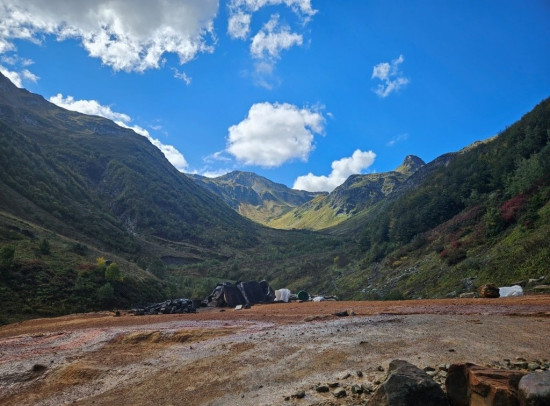 вид с источников в сторону границы с Абхазией