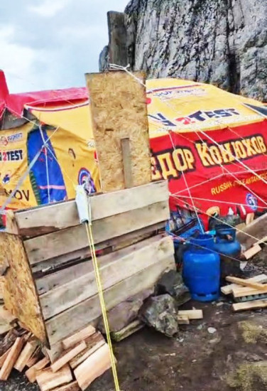 Антарктическая станция Смоленская после урагана 45 узлов_2.jpg