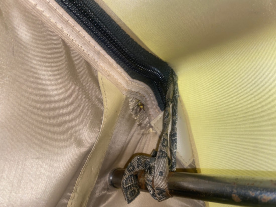 Последствия развешивания сырого шмурдяка-ткань поползла