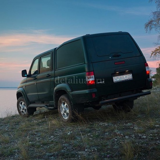 kung-na-uaz-2363-patriot-pikap-gorbataja-krysha.-stekloplastik..jpg